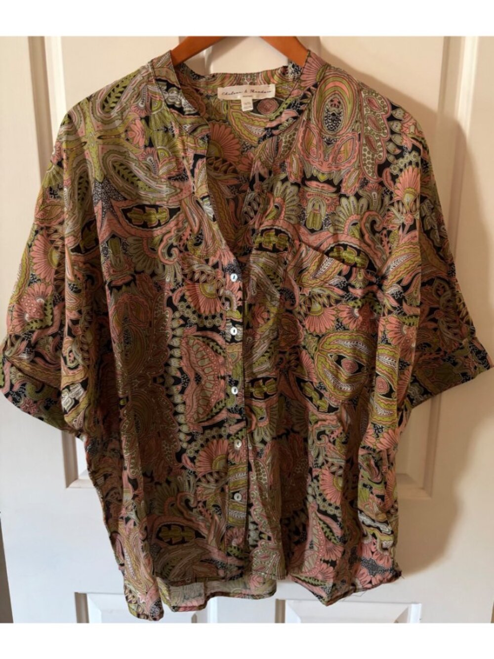 Women's Chelsea & Theodore Plus Size 1X Paisley Button Down Lightweight Top Shir - Picture 2 of 10